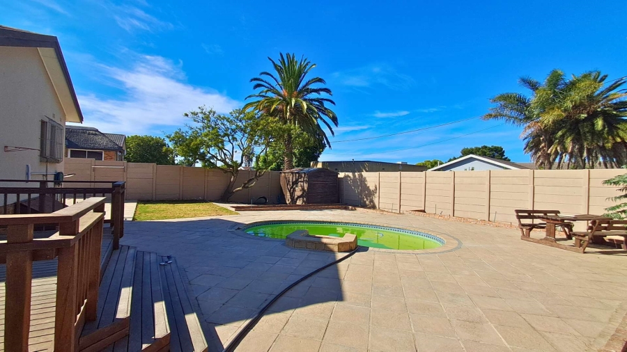 3 Bedroom Property for Sale in Morgenster Heights Western Cape